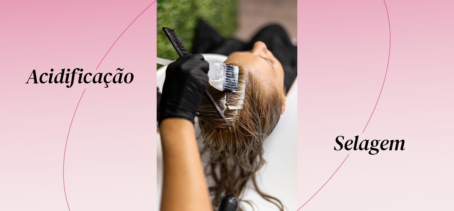 Aplicação de acidificação em cabelos antes da selagem