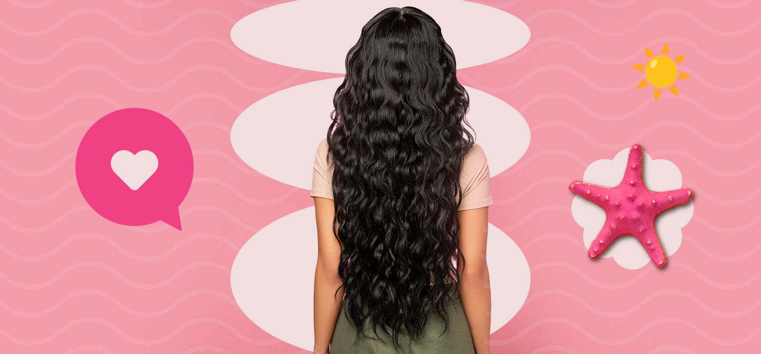 Modelo com cabelo longo e ondulado de costas