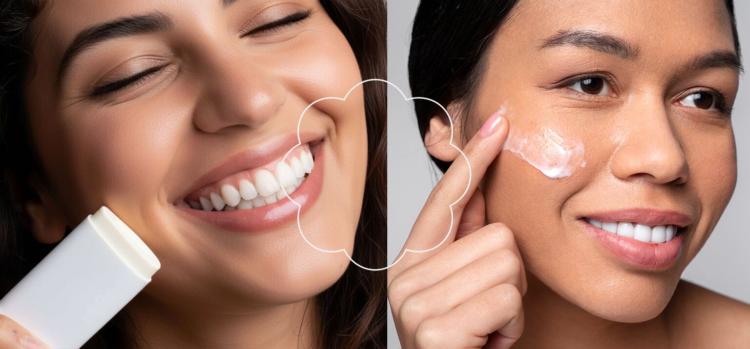 Duas mulheres aplicando produtos de cuidados da pele.