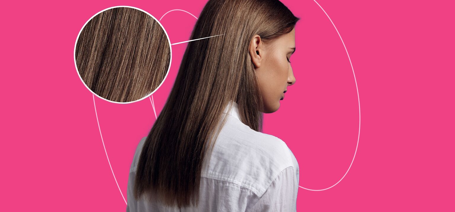 Mulher com cabelo liso em fundo pink