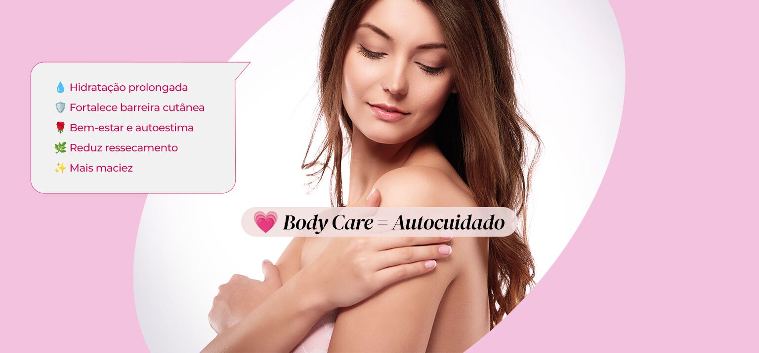 Mulher cuidando da pele com produtos de beleza