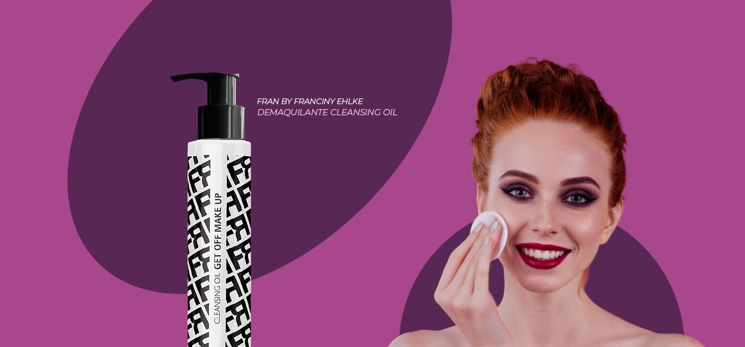 Mulher usando óleo demaquilante Fran by Franck Ehlke.